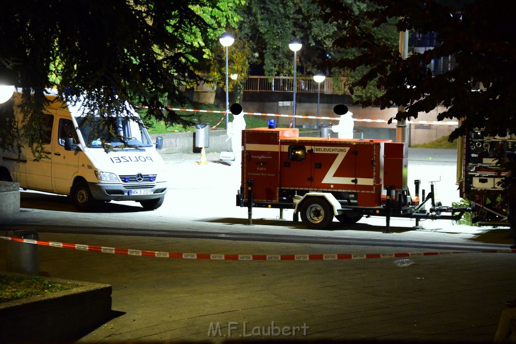 Einsatz BF Messerstecherei Koeln Neustadt Nord Eberplatz Platzmitte P128.JPG - Miklos Laubert